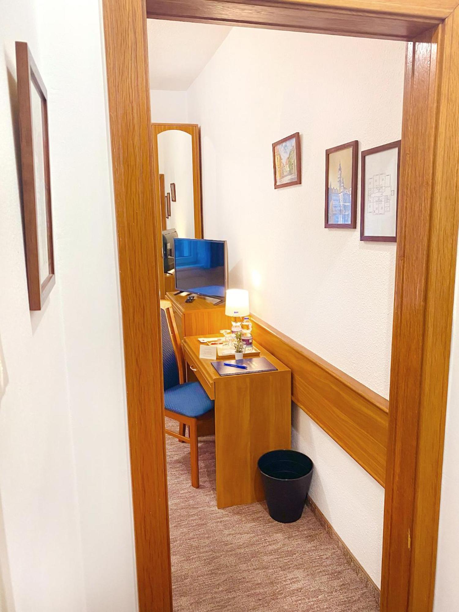 Hotel Wesselenyi Дьёр Экстерьер фото