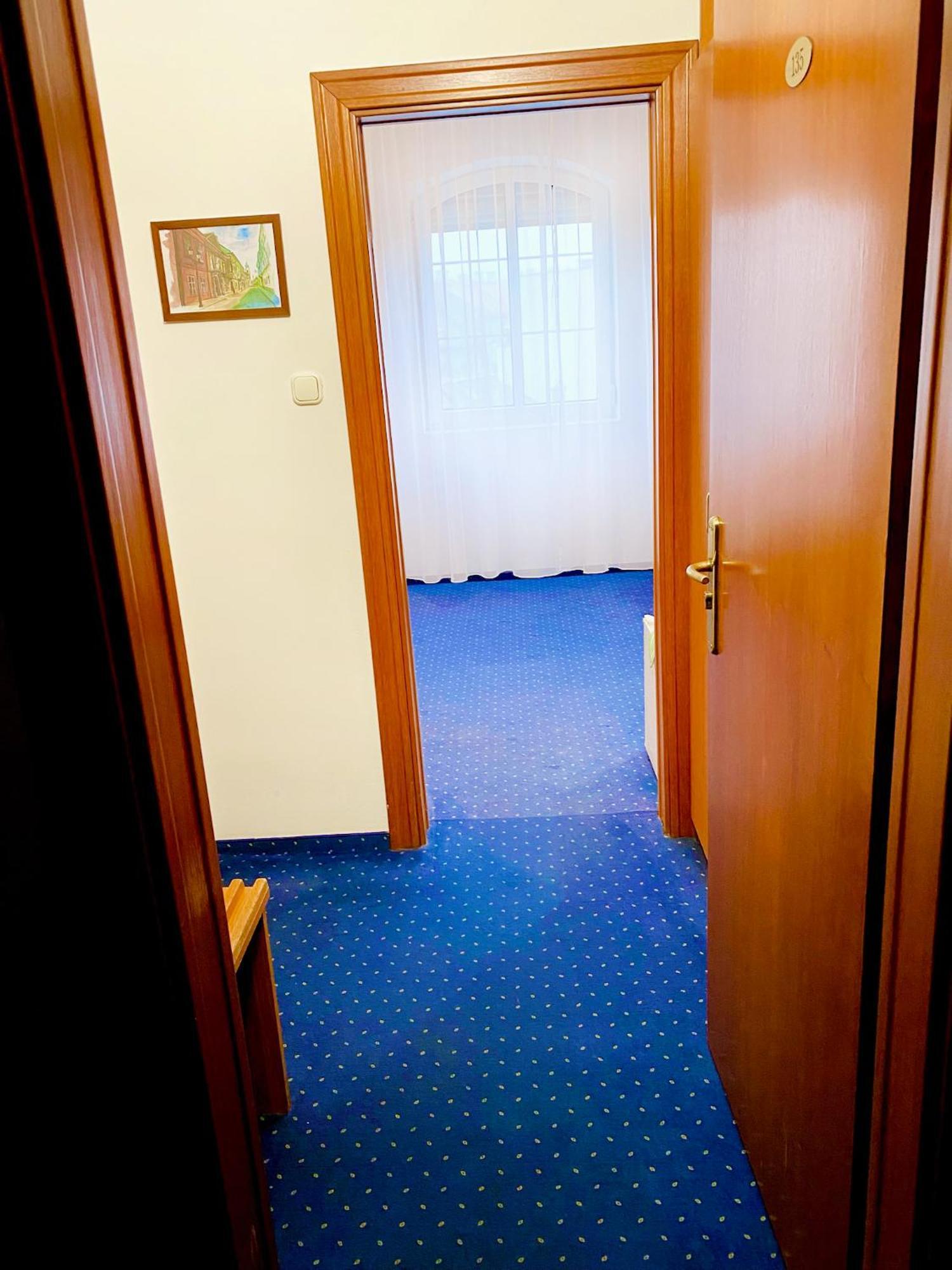 Hotel Wesselenyi Дьёр Экстерьер фото